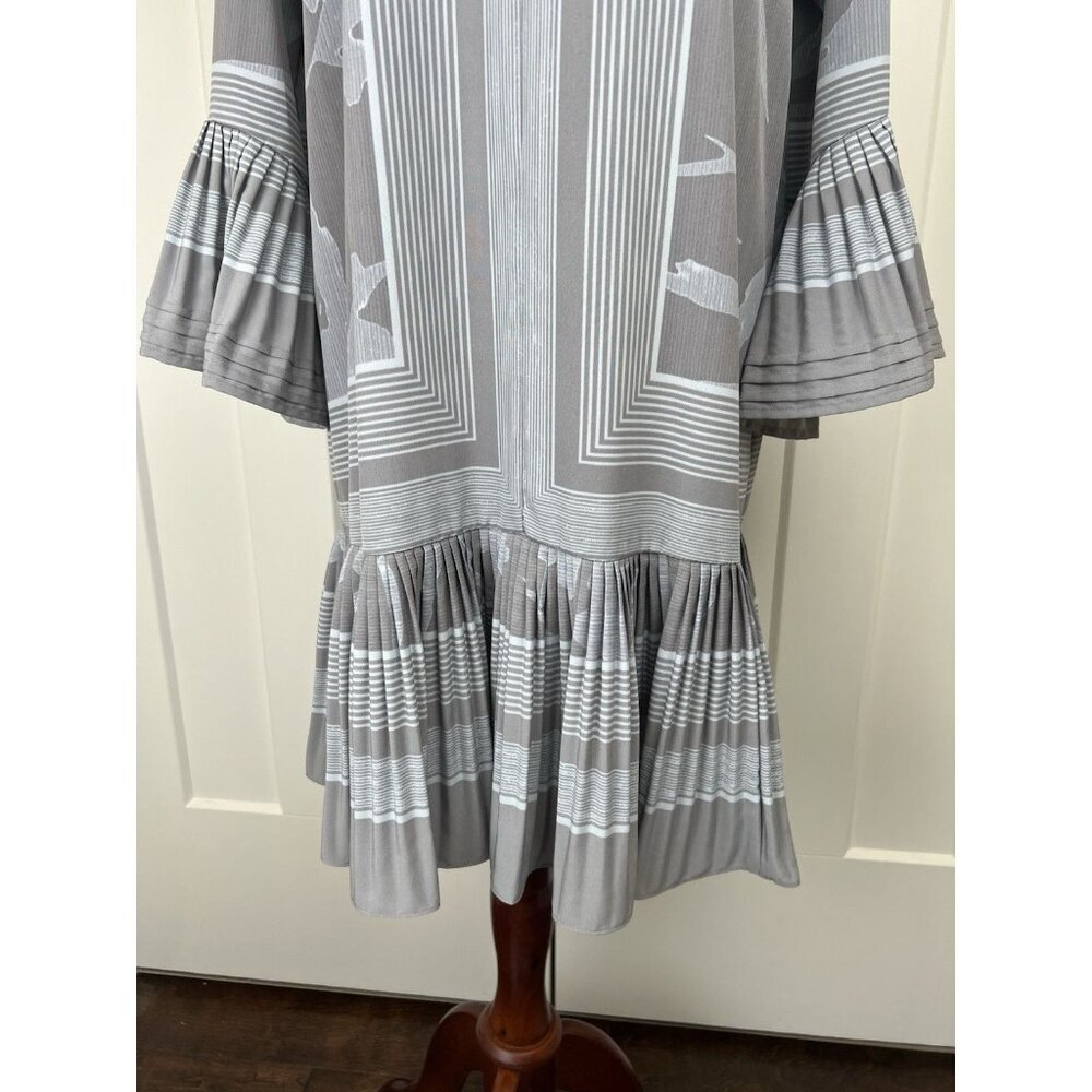 Halston Heritage Gray Graphic Stripe V-Neck Dress Bell Sleeves Pleated Hem Sz L - Picture 3 of 10
